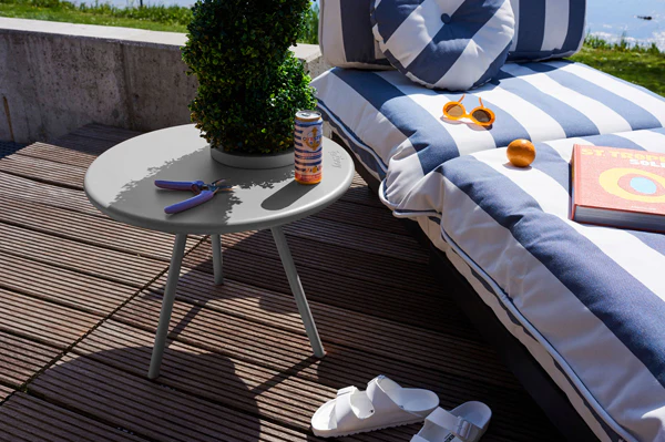 Bakkes Planter Table - Image 7